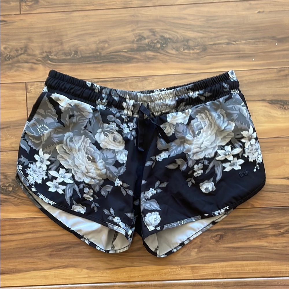 Albion fit Antigua slate gray sprinter shorts